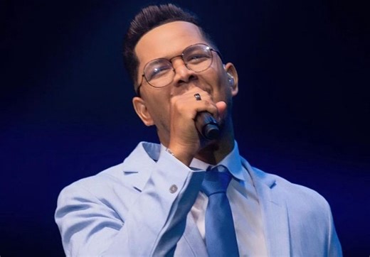 Cantor gospel, de 30 anos, morre de ataque cardíaco durante concerto