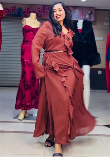 Stylish Long Dresses for All Sizes at Ads Closet