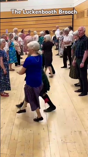 Scottish country dancing in Nairn with music from Ewan Galloway #dance #scottish