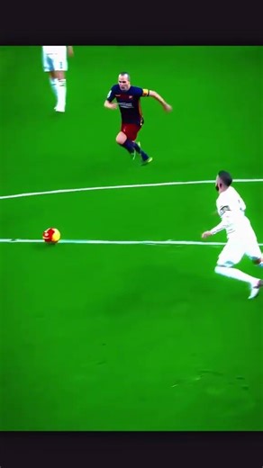 Iniesta: The Magic of Dribbling and Vision