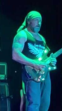 Low Flying Crow - Still Got The Blues (guitar solo John Rodgers), Gary Moore