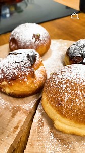 Cette recette de beignets fourrés est si facile 🥰 La recette détaillée : https://bit.ly/3IXL9Tz La chaîne Twitch de Marmiton : https://www.twitch.tv/marmiton_officiel | Marmiton