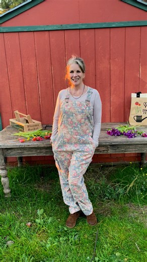 Gardening: It grows on you❣️ Lettuce🥬 celebrate gardening essentials with our NEW & IMPROVED Rose Gardening Overalls. There’s so many hidden features even those who consider themselves “green thumb challenged” will thrive in these beauties. Designed with comfort, versatility, and functionality in mind - plus they’re cute too. Win/win❣️ #modernprairie #garden #gardening #new #overalls #comfortable #versatile #functional #getyoursnow #growyourown #inthegarden #MelissaGilbert | officialmodernprair