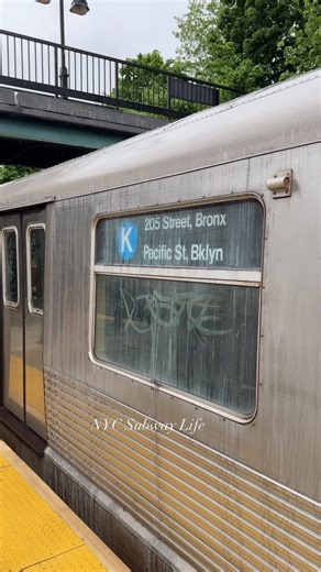 16K views · 235 reactions | Former NYC Subway R42 H & K Train Now a “Garbage Collector Train” #NYCSubway #NYC #MTA #NewYorkCitySubway #LIRR #SubwayTrain #NYCTransit You can now buy me a coffee: https://bmc.link/NYCSubwayLife | NYC Subway Life | Facebook