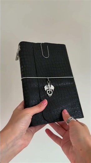 Which color odf travel journsl are you picking? 📔 #handmade #leatherjournal