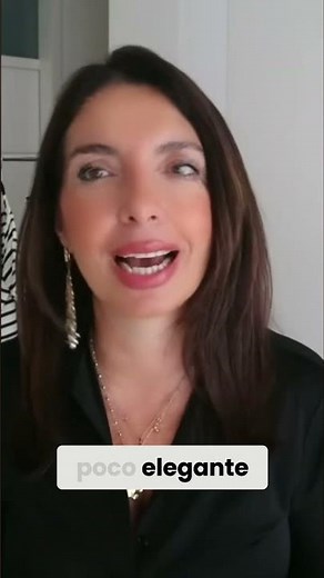 Tendenze moda AI 2025: sì ai tessuti lucidi?