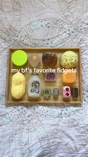 my bf wanted to show off his favorites from my collection too! :) he has a smaller collection of fidgets of his own (not in this video, these are all mine) but maybe i'll get him to show you guys someday :) hope you enjoy the video, and thank you so much for watching as always
