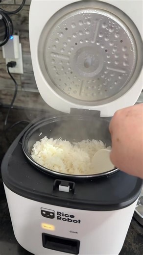 Rice Robot - All in One Cooker - Cook Anything with a single button! PFAS-free, Nonstick Ceramic Bowl, Steamer Tray, Measuring Cups, Recipe Book with 60 Recipes, & Serving Spoon. #arrocera #ricerobot #arroceraselectricas #tiktokshopcreatorpicks #ricecooker