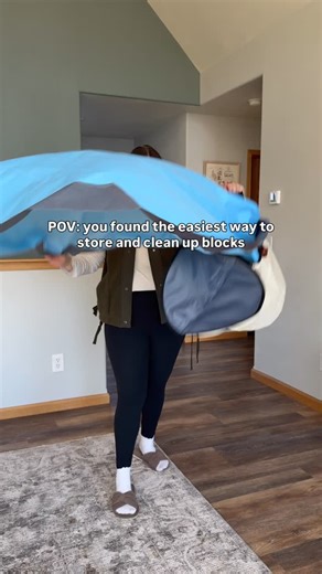 Mention “toy storage” and I’ll send this to your inbox! 🙌🏼 This playroom storage bin with an attached playmat is the best way to store Duplos, LEGOS, MegaBloks, magnetic tiles, and more! We got a few new Duplo sets for Christmas, so I got this easy-clean up storage bin to keep some upstairs in our family room! The easiest way to store and clean up blocks 👏🏻🎉 #amazonfinds #toystorageideas | Pinecones and Pacifiers - Fun Finds for Moms Kids