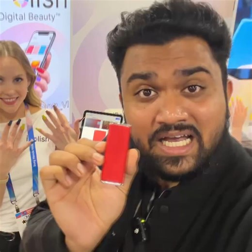 ZAVARI | Uñas inteligentes que cambian de color desde tu iPhone 📱💅 ¿Te imaginas cambiar el color de tus uñas en segundos? 🌈 Esto ya no es el... | Instagram