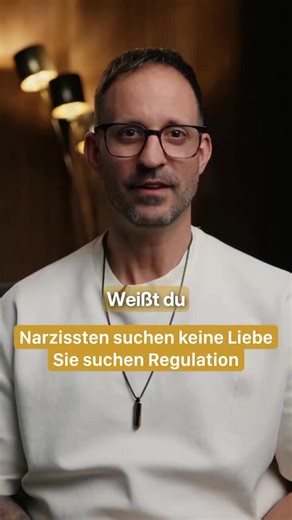 Christian Gaertner Mentor | Coach | Bewusstseinslehrer | Eine narzisstische Beziehung sucht keine Nähe. Sie sucht Regulation. Am Anfang fühlt es sich magisch an. Du wirst gesehen. Bewundert.... | Instagram
