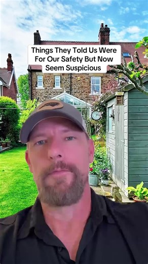 #timeisweird #fastforward #timewarp #deeptok #ticktokthoughts | time slips caught on camera