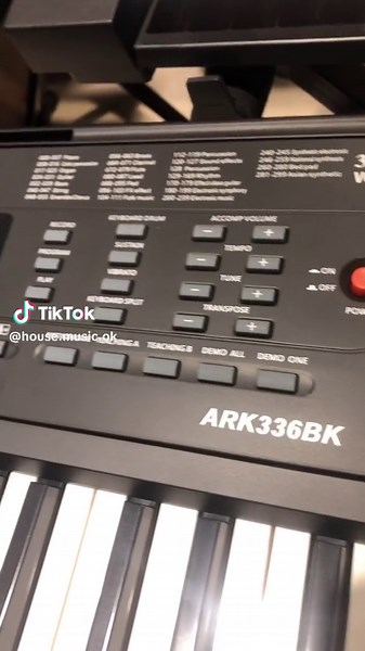 Teclado Párquer ARK336BK de 54 Teclas