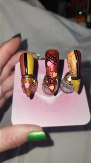 mystery nails 17 #nailgelart #naildesigns #pressonnails #lineart #colorblock #stilettonails