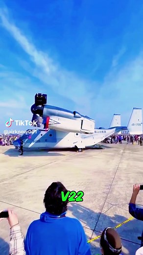 V-22 Osprey: Helicopter Takeoff and Plane Flight Explained