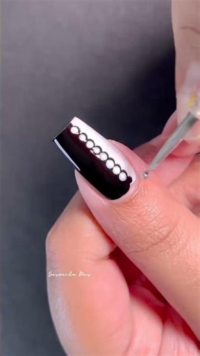 let's make beautiful nail art #newmusic #singer #popmusic #nails #simplenails #naildesign
