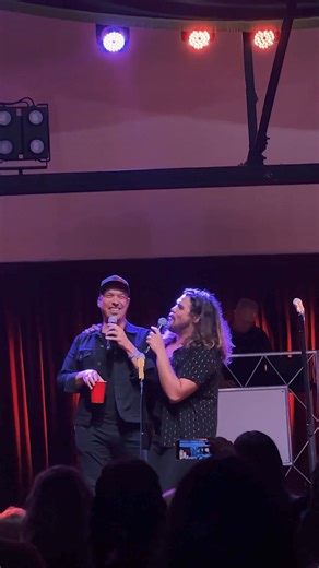 When you mix #HANSONDay and Karaoke… this is what you get. 🎤 | Hanson