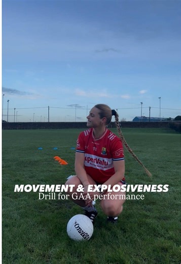 Stop overcomplicating your training🏐⚡️ This simple cone drill builds movement, speed & explosiveness, if you do it with intent, focus on quick feet and stick the landing in your jumps 🏃🏼‍♀️🦵🏼 Save & follow for more 💪🏼✔️ #football#gaa#drills#movement#fyp