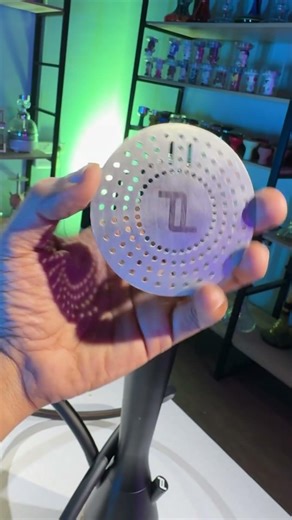 bowl screen is the replacement of HMD device. but i can be used over foil as well | Porsche D