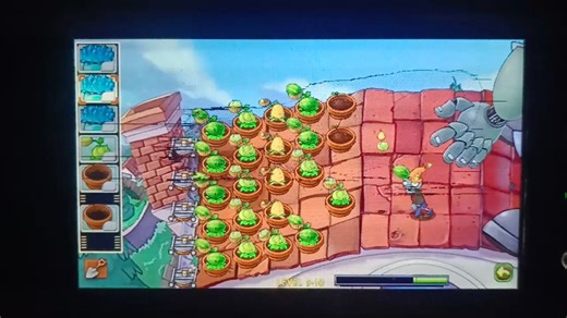 【java游戏】pvz java版的僵尸博士是什么样的？