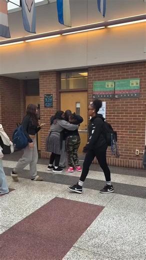 ROADRUNNER RAPH on Instagram: "He up by 2 , they down for him"