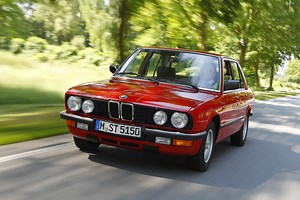 1987 BMW 524td abandoned for 12 years fires up engine after quick fix
