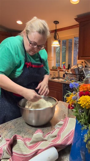 Here I’m punching down a batch of bread dough! I grew up on this bread and I’m still making it for my family. A simple recipe and so good! 🍞 Click on the link in the comments to go to my website where you’ll find my bread recipe and a lot of my other recipes too. On my website, the recipes are easy to print out and save to Pinterest. I hope you find it helpful! 💕 #bread #homemade #recipe #website #homebaker | Rachel Ballinger