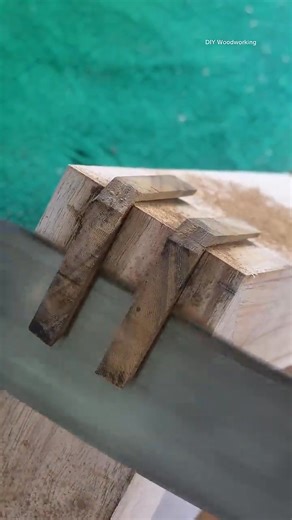 Reinforcing a miter joint with two splines using only hand tools? Let’s get crafty! #woodworking #diy | diy tips & tricks