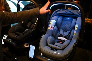Popular child car seat faces urgent safety recall