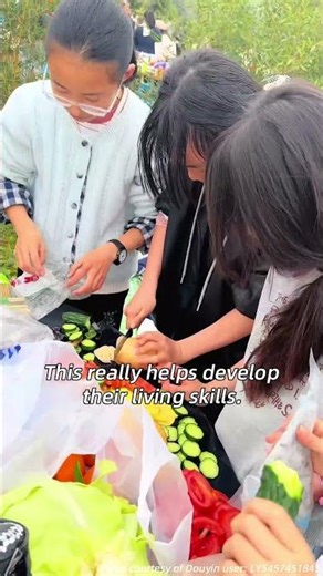 How Do Chinese Students Enjoy Spring Outings?