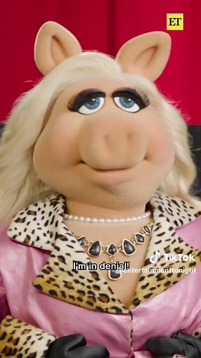 Miss Piggy Keeps Kermit the Frog in Check in This Clip