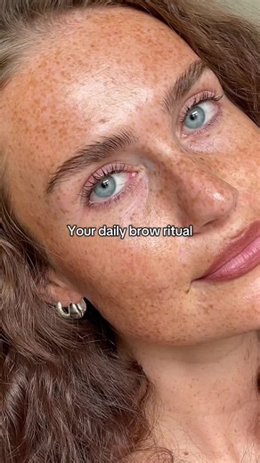 Gentle brow growth for sensitive skin. Xbrow Sensitive strengthens and supports fuller brows with peptides, algae & vegan keratin — no prostaglandin analogues. ✔️ 98% irritation-free ✔️ 97% stronger brows Dermatologist & ophthalmologist tested. Made in Sweden 🇸🇪 #xbrow #sensitiveskin #browtok