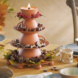 89K views · 97 reactions | ️ Donnez du relief à votre table et épatez vos invités en fabriquant ce centre de table automnal ! C’est en plus une belle manière de recycler votre vieille vaisselle  Pour créer le vôtre, suivez le #tuto réalisé en partenariat avec Henkel  #AtelierTutos #DIYMrBricolage | Mr.Bricolage | Facebook