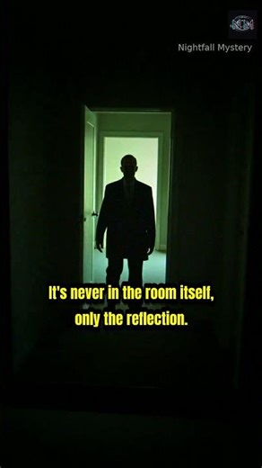 Glitched Reflection: The Staring Entity