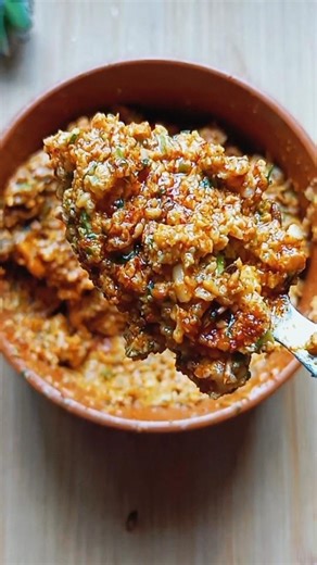 भाजी सोडून चटणीच खाल एवढी चटपटीत आणि चविष्ट अशी कैरीची चटणी नक्की बनवून पहा |#RawMangoChutney #Short