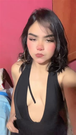 Videos de Britcas💋😼 (@britneycastillo63) con “sonido original - D V N I E L”