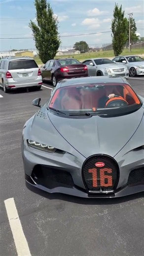 Bugatti Chiron Pur Sport Up Close & Personal! 🔥