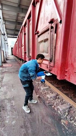 SAY GOODBYE TO BACK PAIN! The Ultimate Train Door Closing Hack 🚄