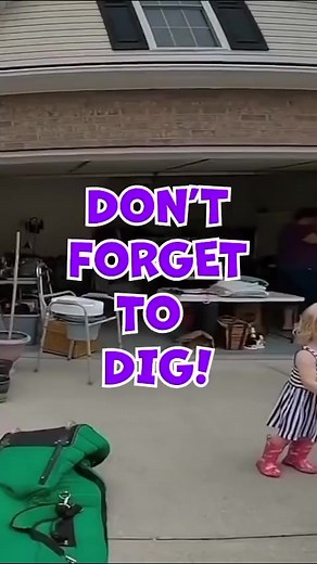 Digging for garage sale deals. #reels #garagesalefinds #yardsalefinds #commonwealthpicker #reselling #sidehustle | Commonwealth Picker