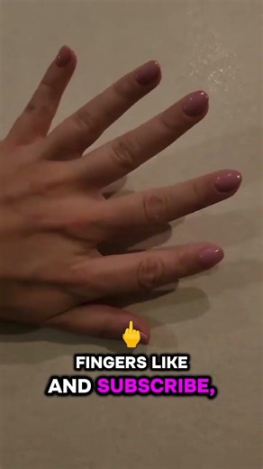 Extra fingers...