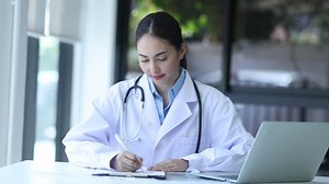 Professional Female Doctor Using Laptop Computer Stock Footage Video (100% Royalty-free) 1096965915 | Shutterstock