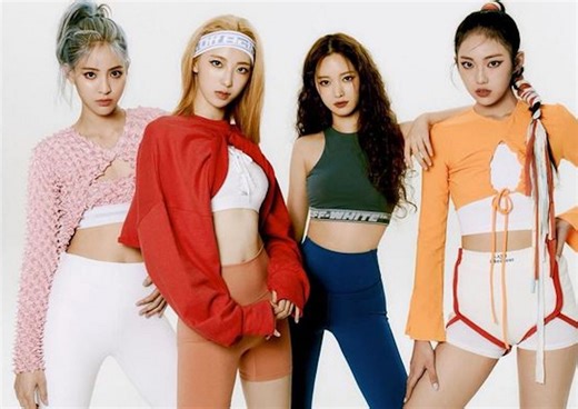 K-pop enthusiasts comment on rookie girl group H1-KEY's debut outfits