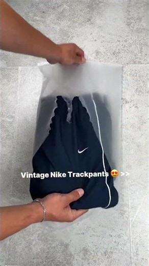 This 90s Nike fit is crazy 😍🔥 #baggy #vintage #nike