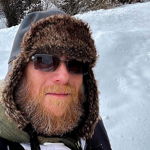 Jason Gutterman Net Worth 2022|Age, Biography, Amagansett Press, Arrested, And Wife - The Famous Things