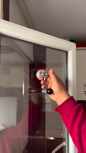 How Can to using a glass cutting tool, likely a circular glass cutter, to cut a piece of glass.#facebook #facebookvideo #video #viral #trending #foryou #fyp #explore #instagood #instagram | The Made Of Everything