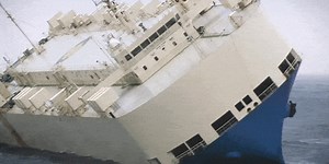 The Complex and Risky Process of Salvaging a Massive, Listing Ship