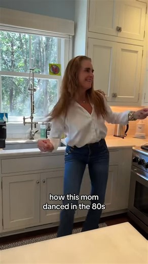 Brooke Shields on Instagram: "It’s all in the facial expressions 🕺"