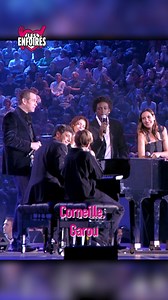 🤯 Déjà 20 ans que les Enfoirés reprenaient magnifiquement “Qui a le droit”. ✨ Un moment inoubliable, chargé d’émotion ! 👀 Et toi, quelle reprise culte des Enfoirés aimerais-tu revoir la prochaine fois ? Dis-le-nous en commentaire 💬 #LesEnfoirés #Enfoirés #Souvenirs | Les Enfoirés