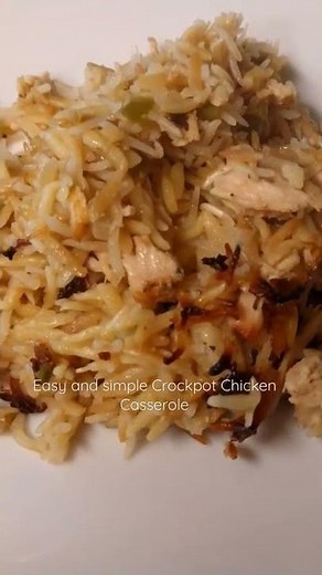 Easy and simple Crockpot Chicken and Rice Casserole