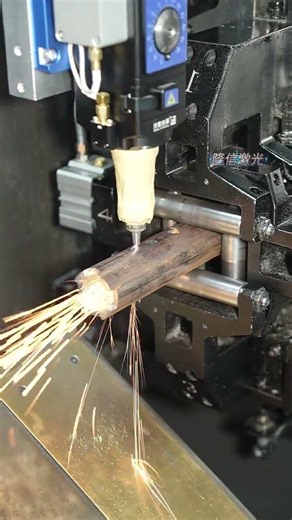 The small 3D laser pipe cutting machine with a 2.3G acceleration leads the new height of p